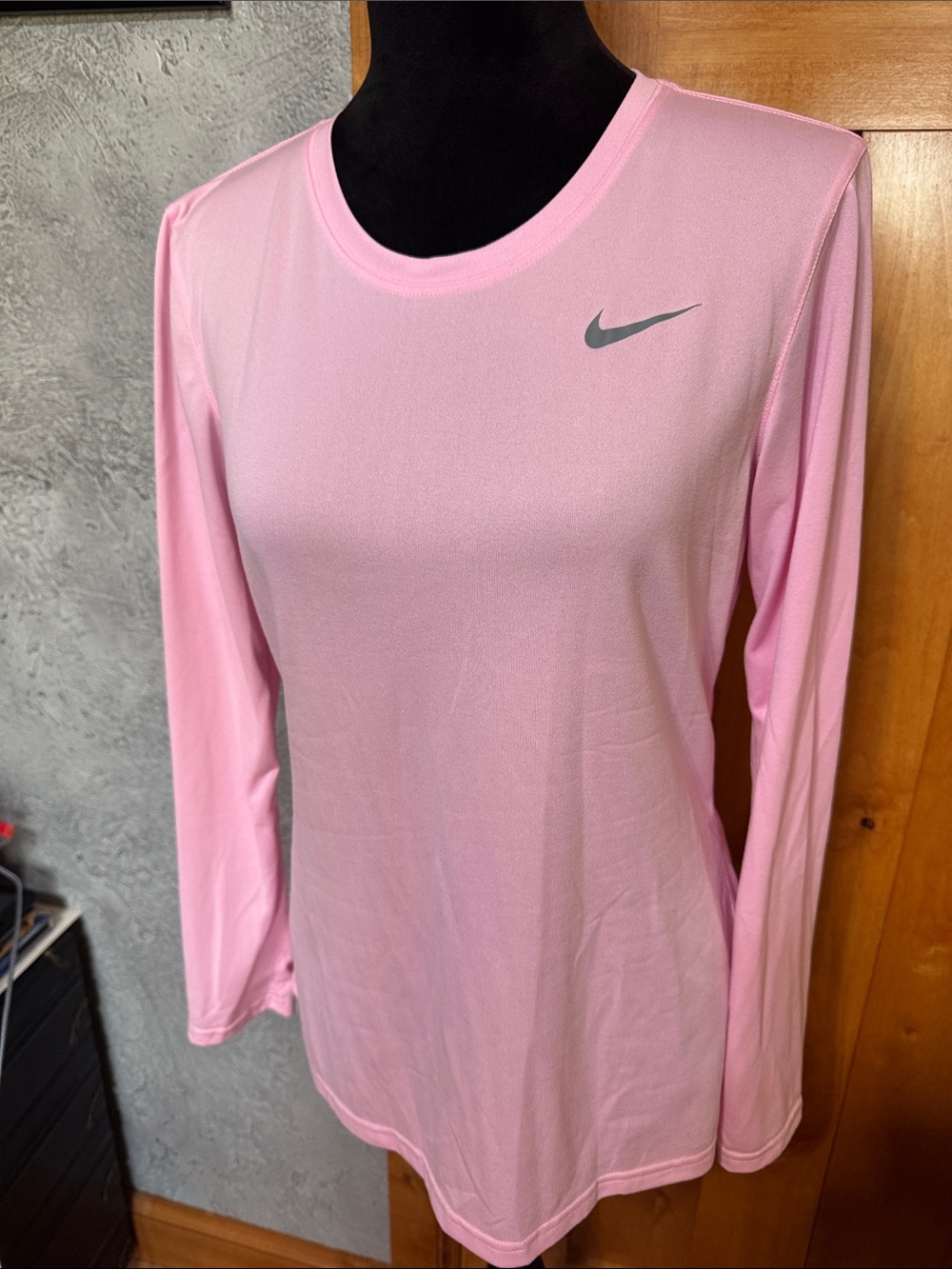 Nike Women’s Light Pink Long Sleeve Dri Fit Top